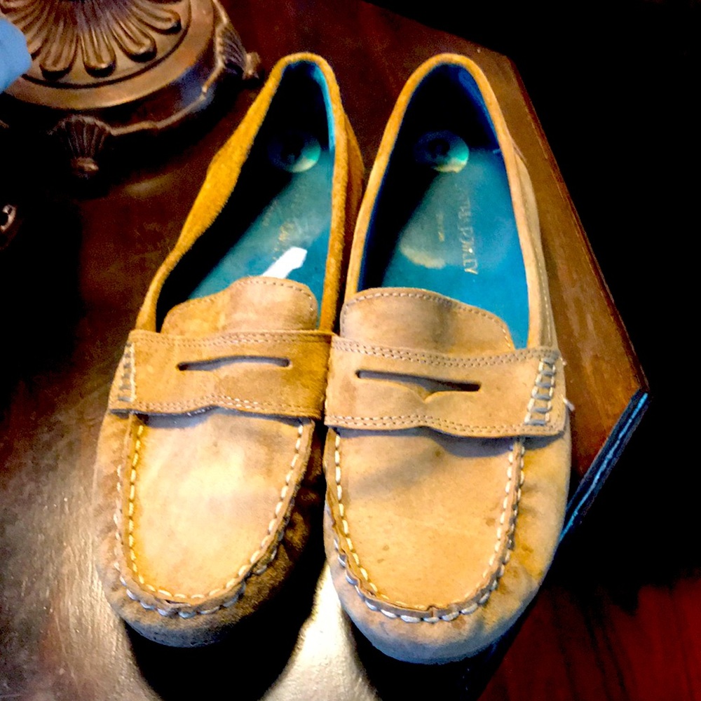 Cynthia Rowley Moccasins size 8
